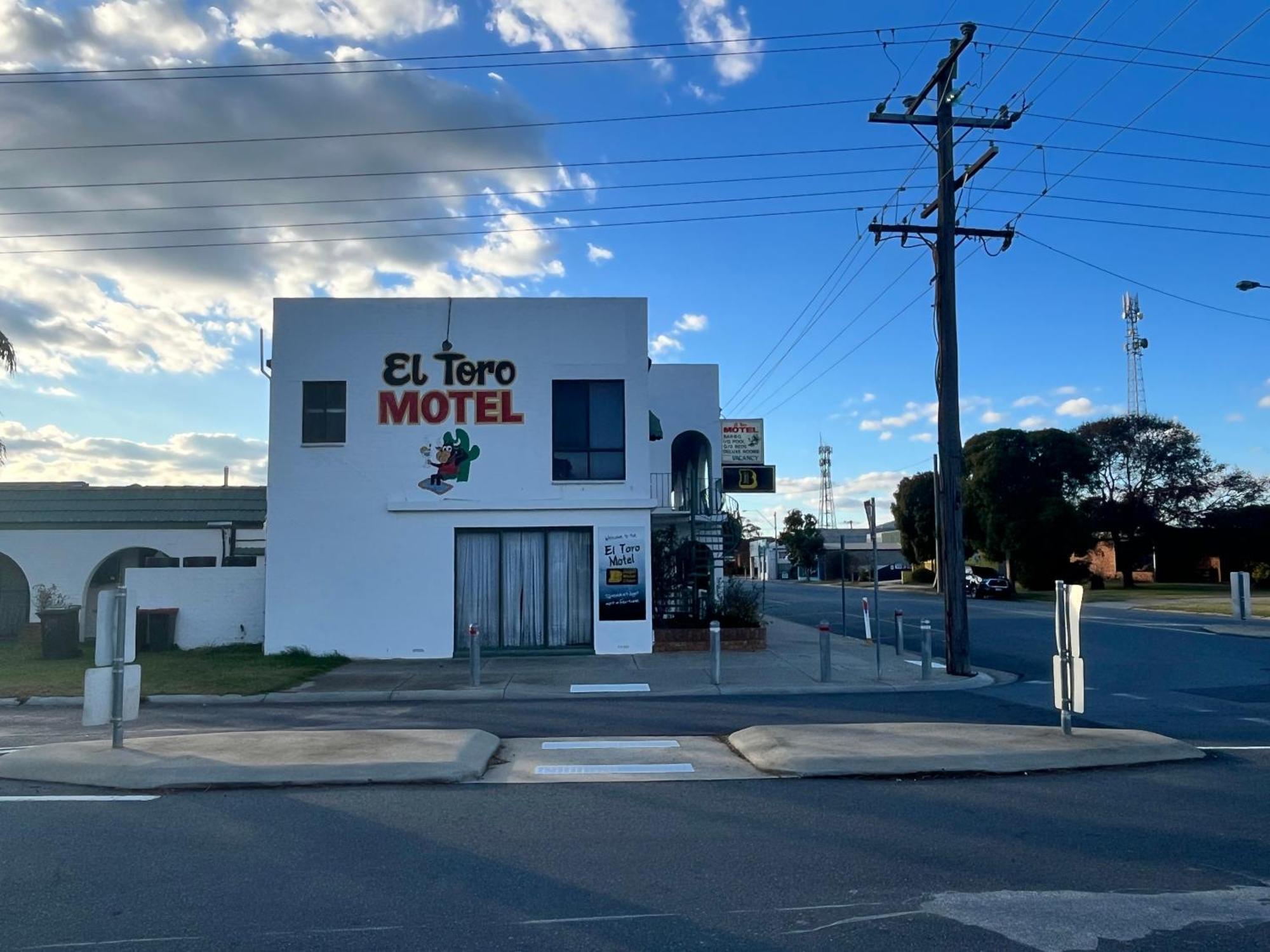 El Toro Motel Numurkah ภายนอก รูปภาพ