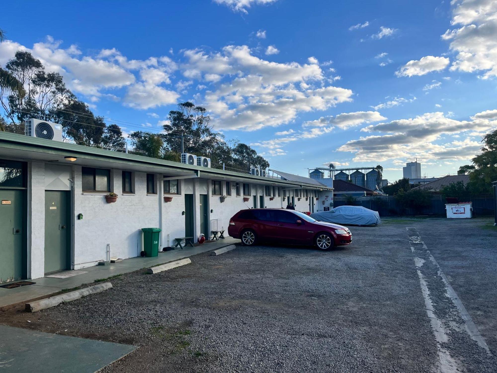 El Toro Motel Numurkah ภายนอก รูปภาพ